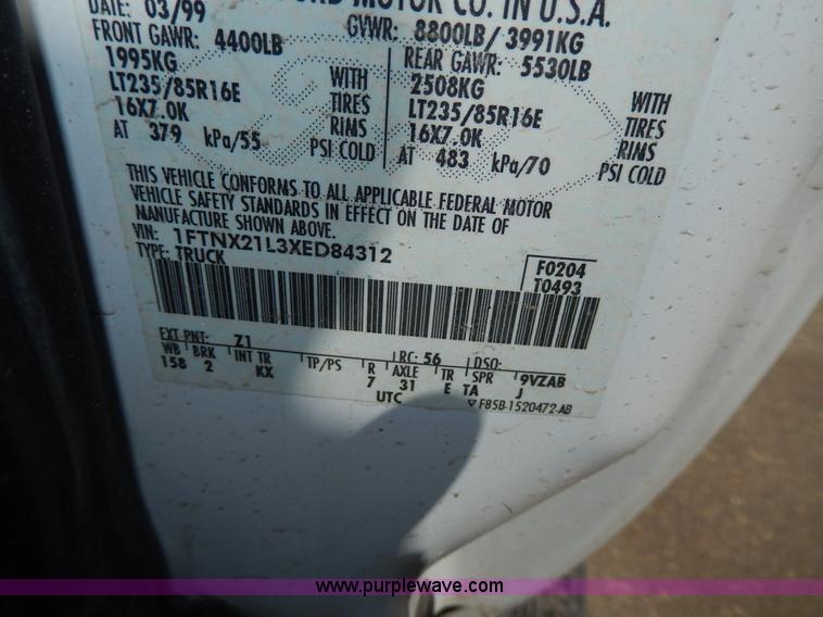 image for item D8045 1999 Ford F250 Super Duty SuperCab pickup truck