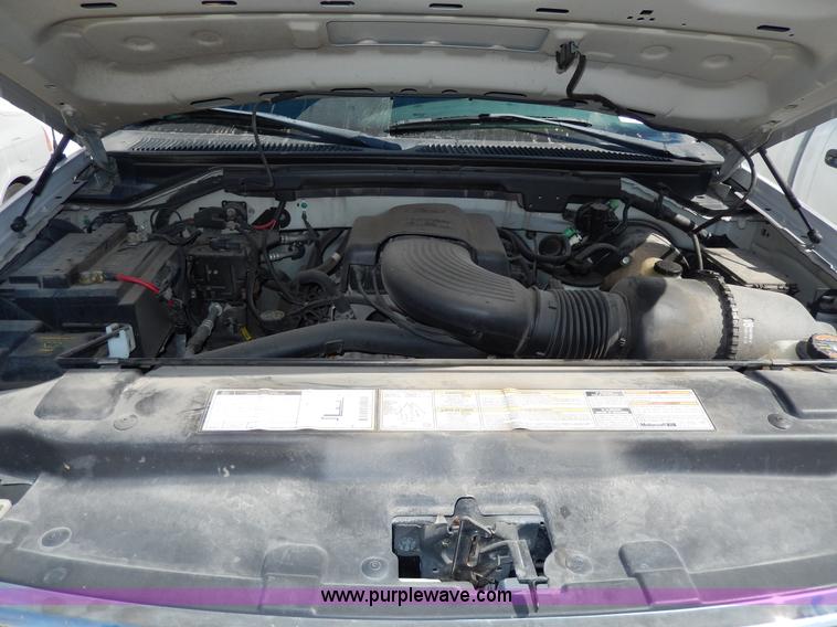 image for item D8047 2000 Ford F150 XLT Off-Road SuperCab pickup truck