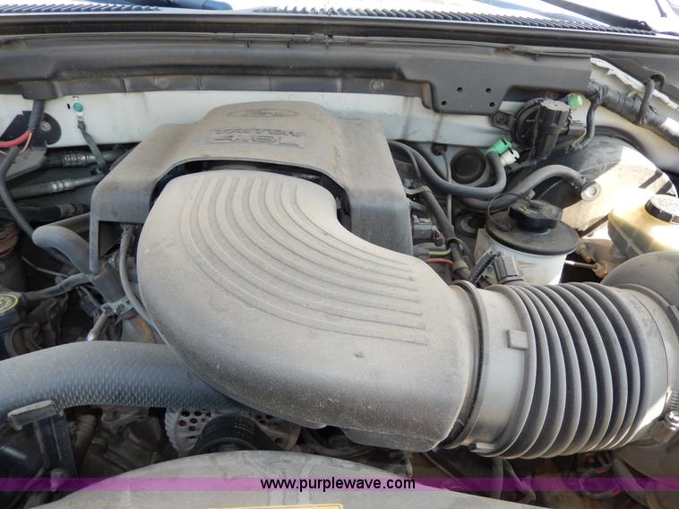 image for item D8047 2000 Ford F150 XLT Off-Road SuperCab pickup truck