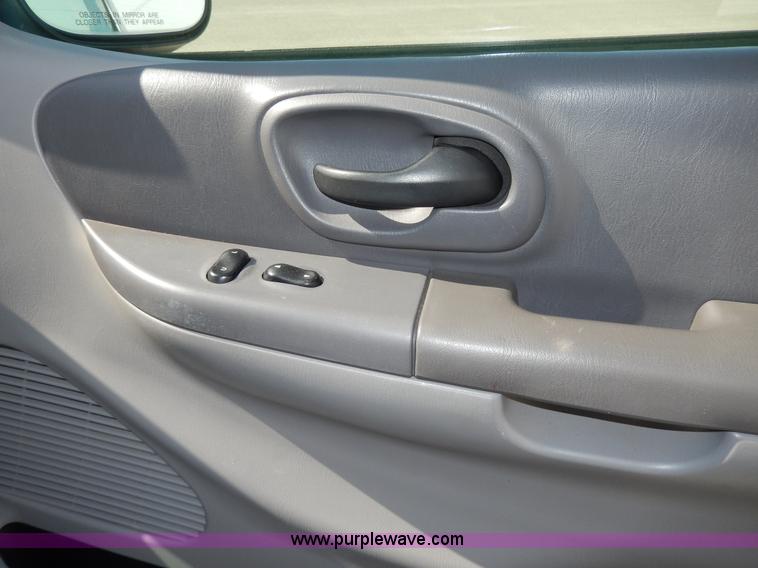 image for item D8047 2000 Ford F150 XLT Off-Road SuperCab pickup truck