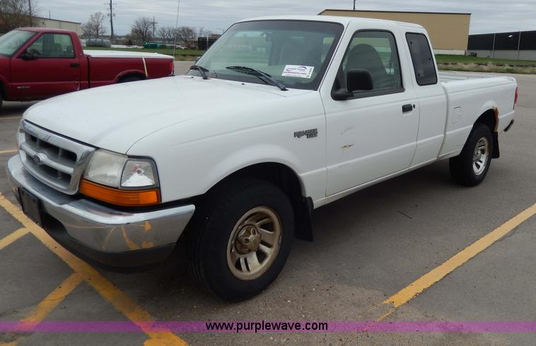 image for item D8049 1999 Ford Ranger XLT pickup truck