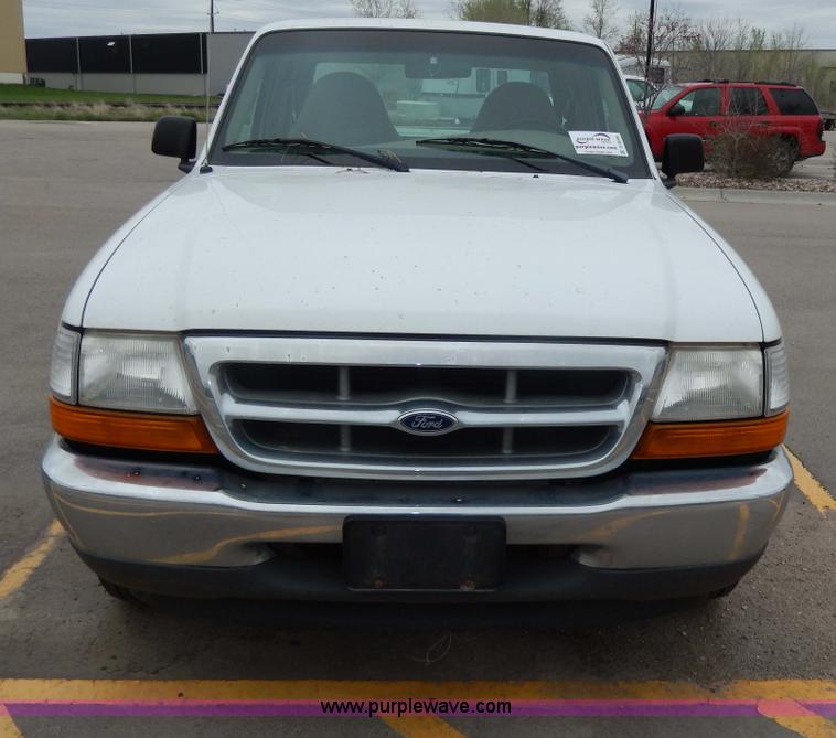 image for item D8049 1999 Ford Ranger XLT pickup truck