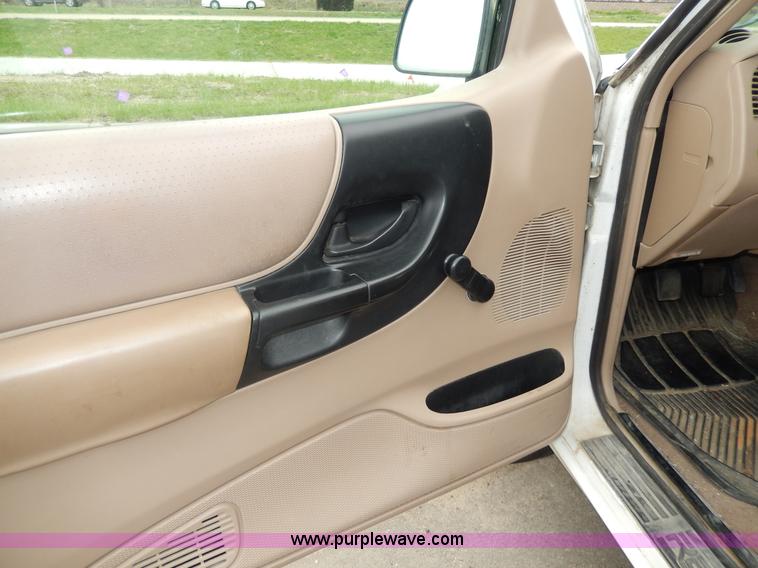 image for item D8049 1999 Ford Ranger XLT pickup truck