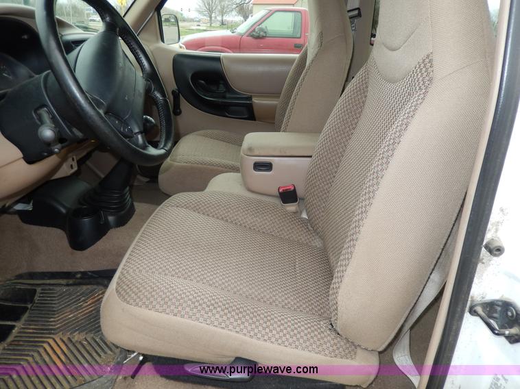 image for item D8049 1999 Ford Ranger XLT pickup truck