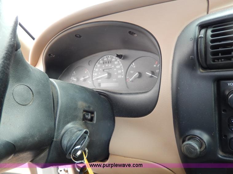 image for item D8049 1999 Ford Ranger XLT pickup truck