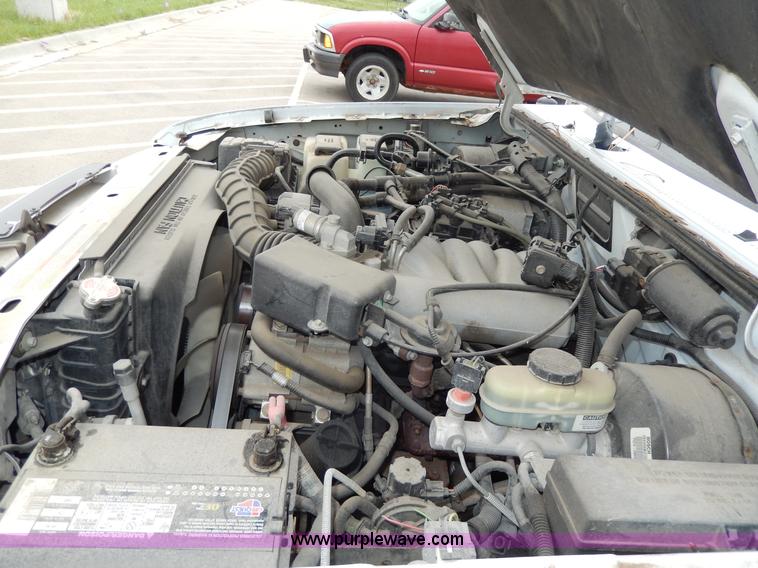 image for item D8049 1999 Ford Ranger XLT pickup truck