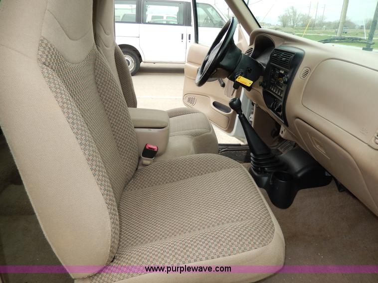 image for item D8049 1999 Ford Ranger XLT pickup truck