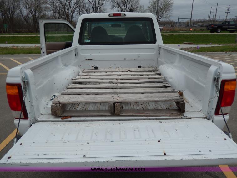 image for item D8049 1999 Ford Ranger XLT pickup truck