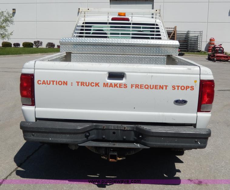 image for item D8052 2000 Ford Ranger pickup truck