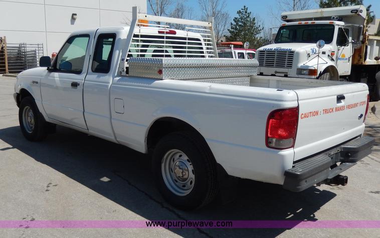 image for item D8052 2000 Ford Ranger pickup truck