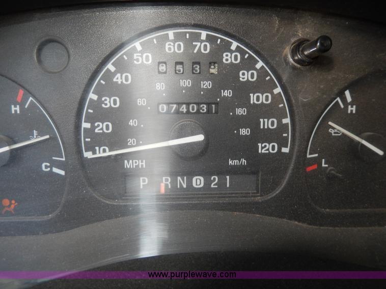 image for item D8052 2000 Ford Ranger pickup truck