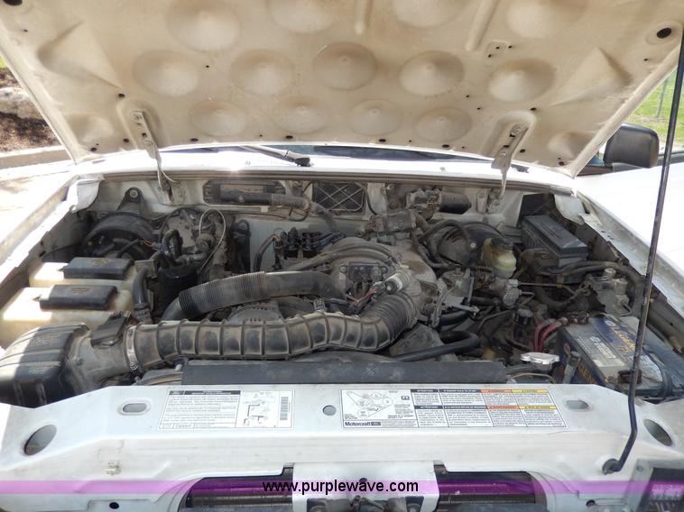 image for item D8052 2000 Ford Ranger pickup truck