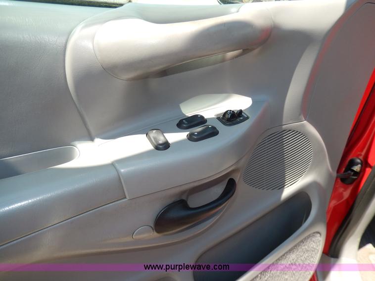 image for item D8053 1998 Ford F150 XLT SuperCab pickup truck