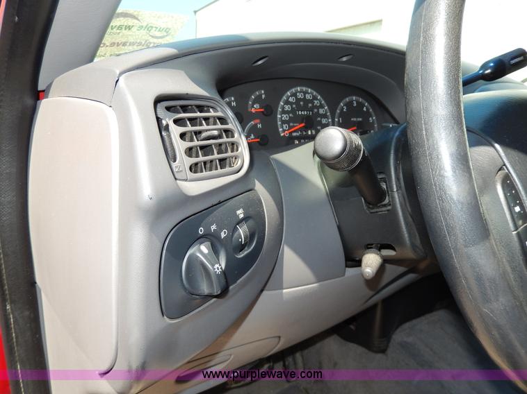 image for item D8053 1998 Ford F150 XLT SuperCab pickup truck