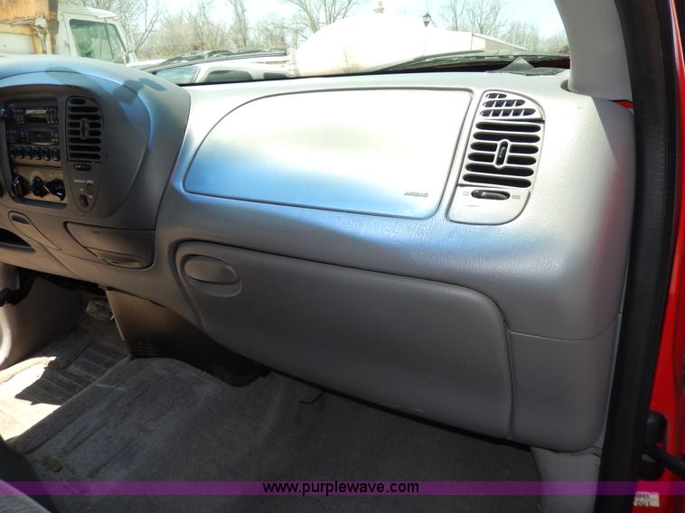 image for item D8053 1998 Ford F150 XLT SuperCab pickup truck