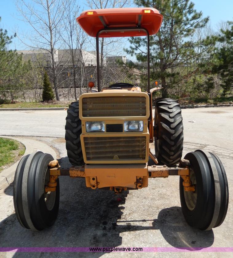 image for item D8054 1988 Case 485-380B tractor