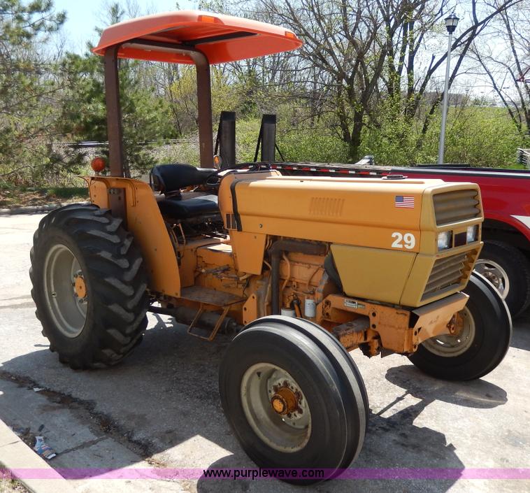 image for item D8054 1988 Case 485-380B tractor