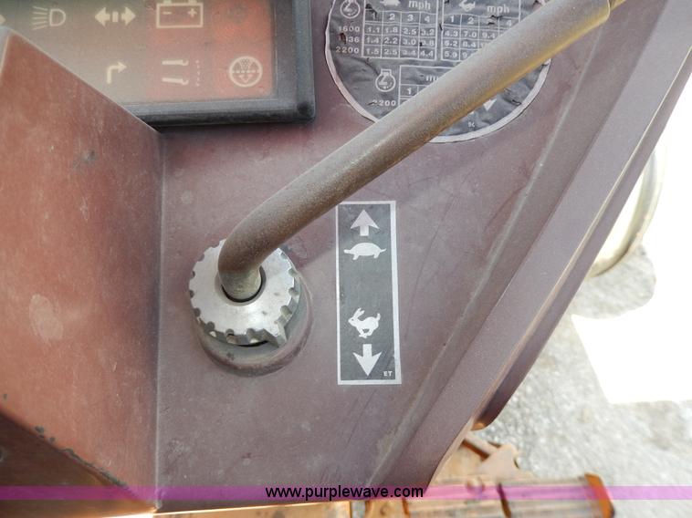 image for item D8054 1988 Case 485-380B tractor