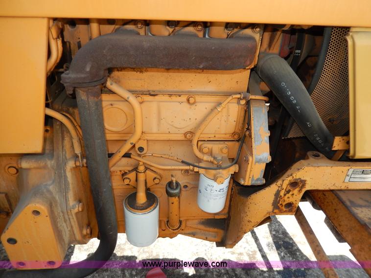 image for item D8054 1988 Case 485-380B tractor