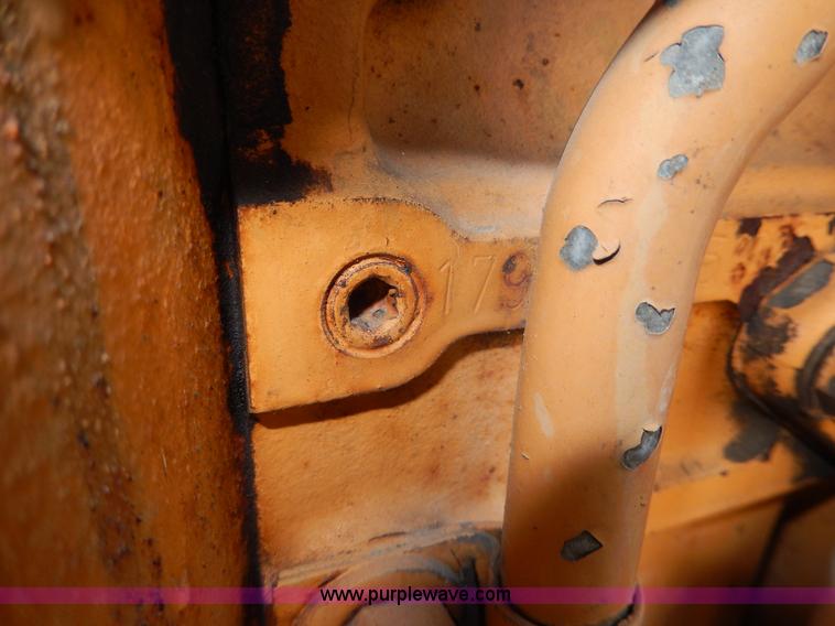 image for item D8054 1988 Case 485-380B tractor