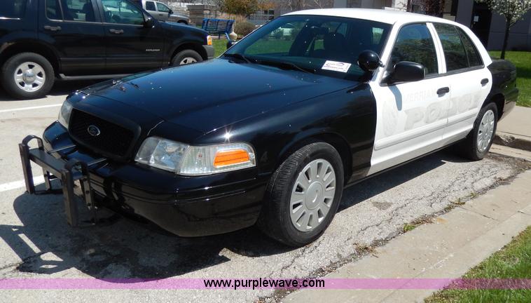 image for item D8055 2007 Ford Crown Victoria Police Interceptor