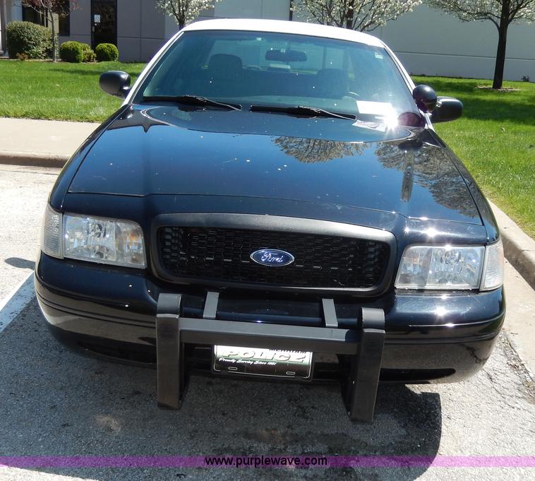 image for item D8055 2007 Ford Crown Victoria Police Interceptor