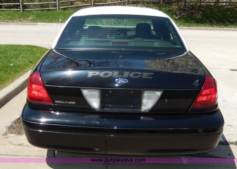 image for item D8055 2007 Ford Crown Victoria Police Interceptor
