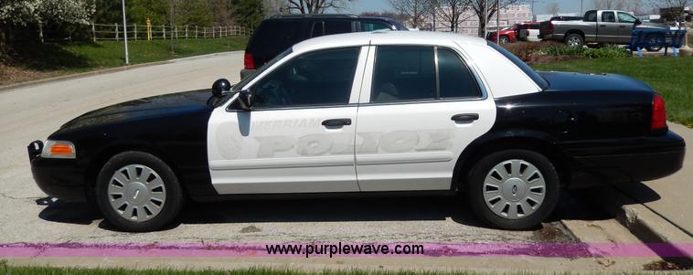 image for item D8055 2007 Ford Crown Victoria Police Interceptor