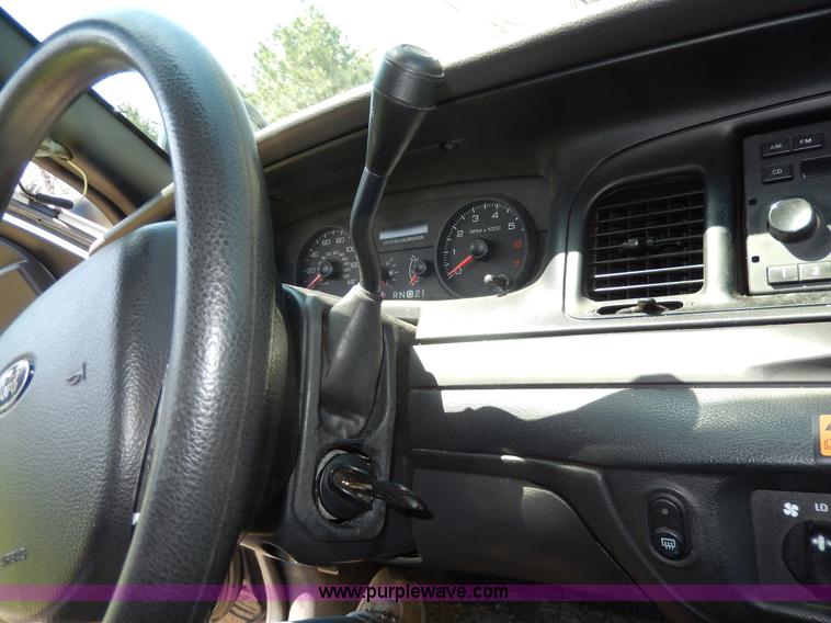 image for item D8055 2007 Ford Crown Victoria Police Interceptor