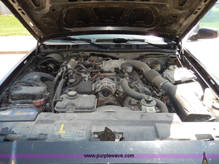 image for item D8055 2007 Ford Crown Victoria Police Interceptor