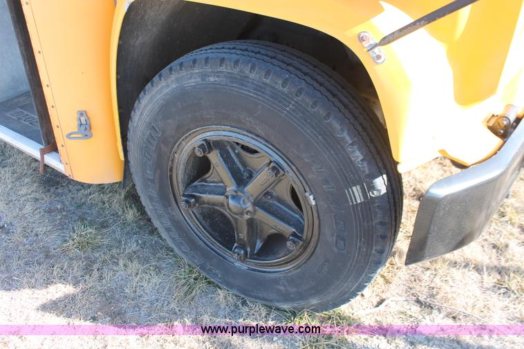 image for item E2582 1991 Blue Bird 60 school bus