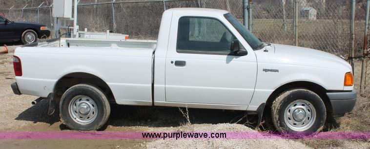 image for item E3331 2002 Ford Ranger pickup truck