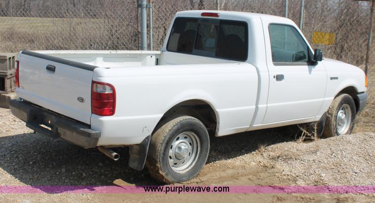 image for item E3331 2002 Ford Ranger pickup truck