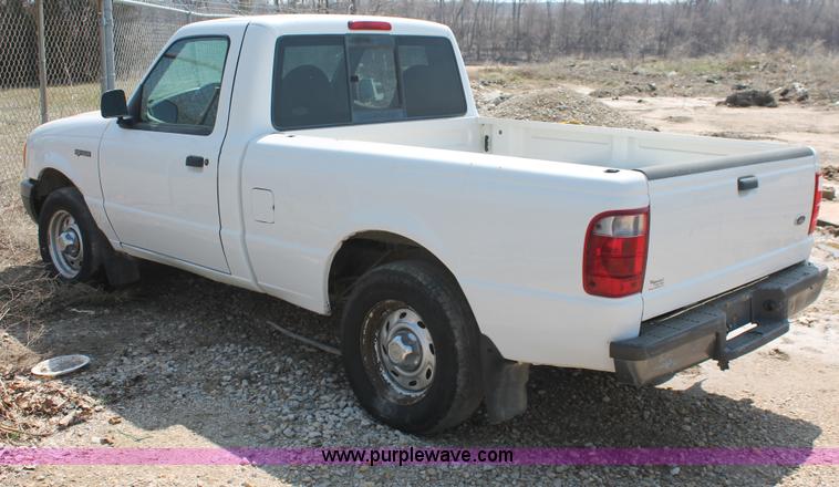 image for item E3331 2002 Ford Ranger pickup truck