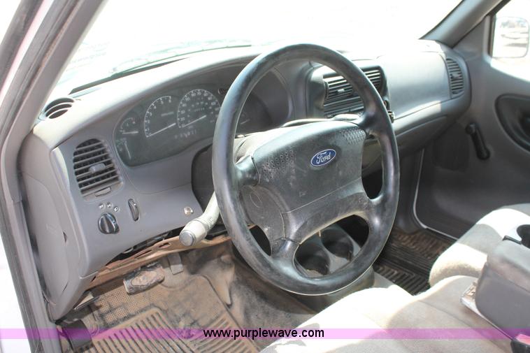image for item E3331 2002 Ford Ranger pickup truck