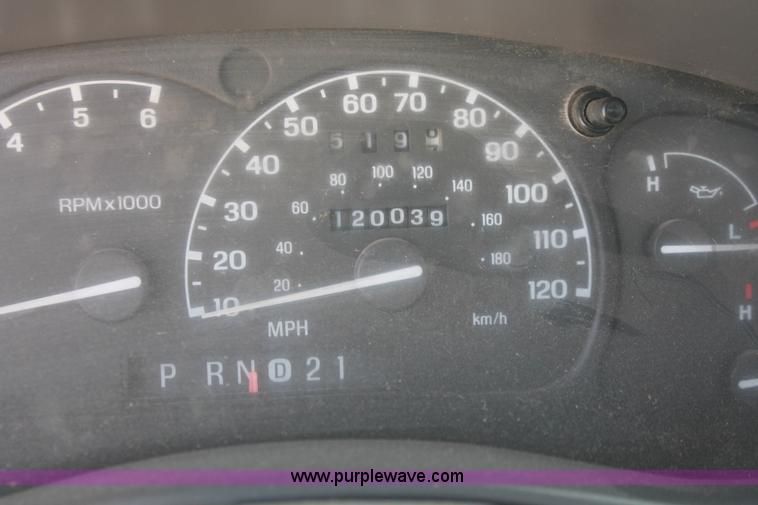 image for item E3331 2002 Ford Ranger pickup truck