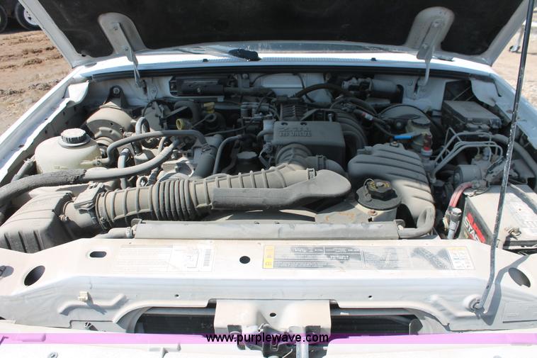 image for item E3331 2002 Ford Ranger pickup truck