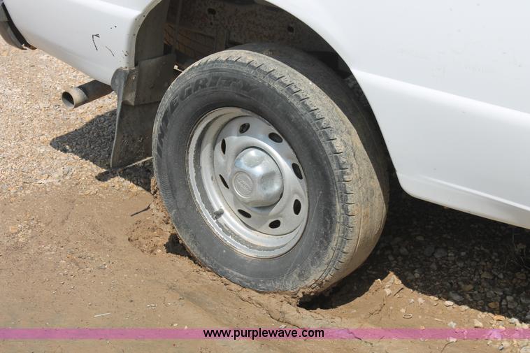 image for item E3331 2002 Ford Ranger pickup truck