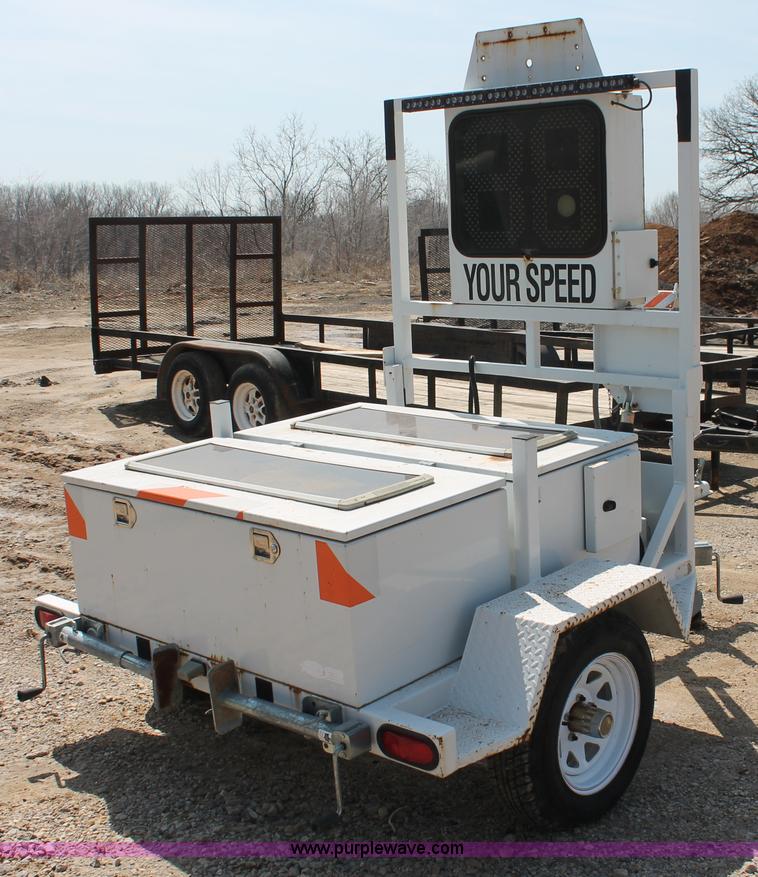 image for item E3332 Mobile speed radar detector