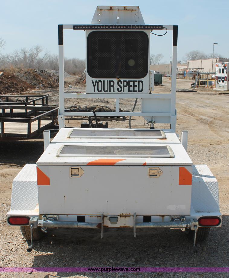 image for item E3332 Mobile speed radar detector