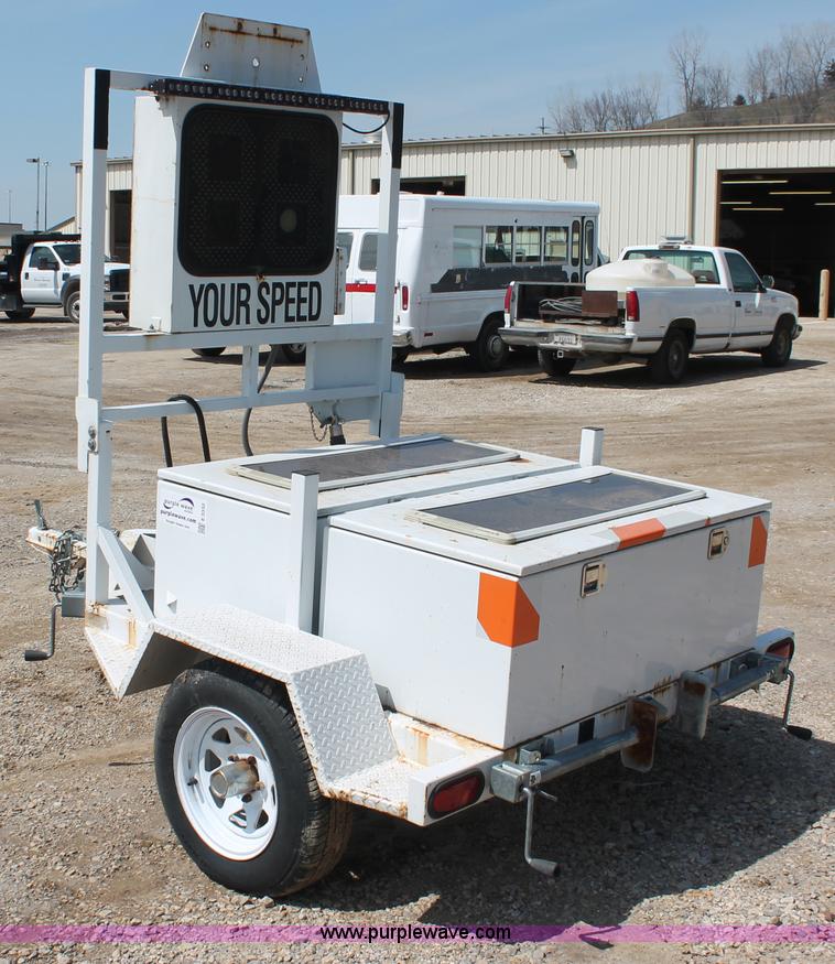 image for item E3332 Mobile speed radar detector