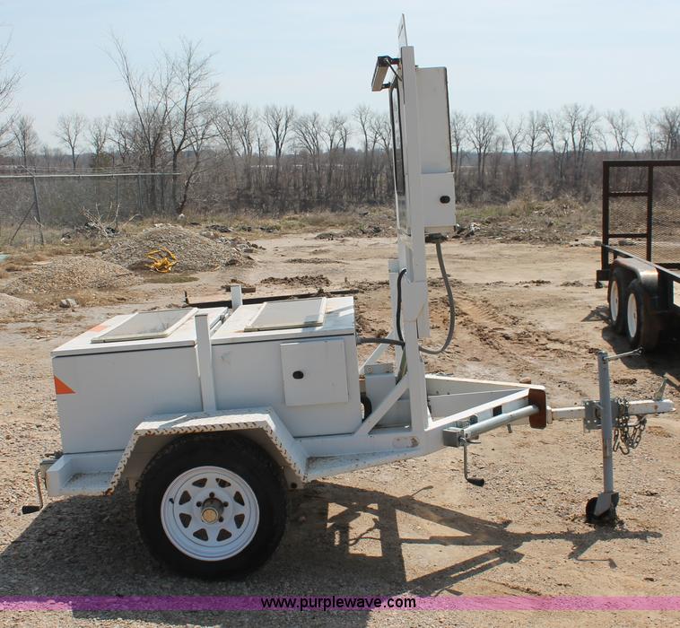 image for item E3332 Mobile speed radar detector