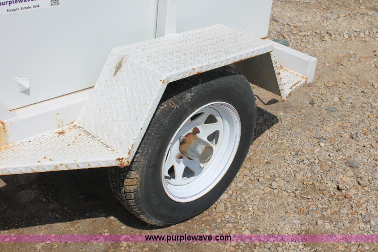 image for item E3332 Mobile speed radar detector