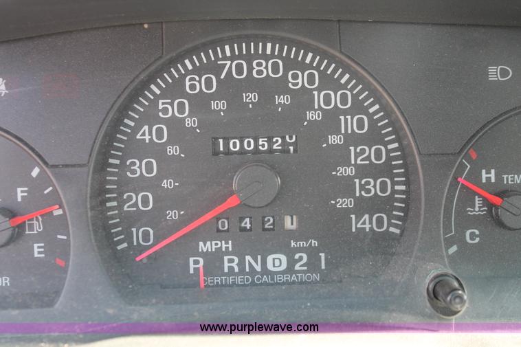 image for item E3333 2001 Ford Crown Victoria Police Interceptor