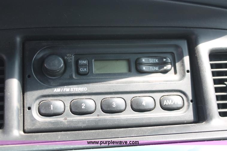 image for item E3333 2001 Ford Crown Victoria Police Interceptor