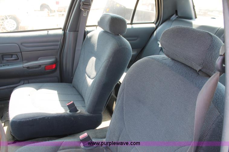 image for item E3333 2001 Ford Crown Victoria Police Interceptor