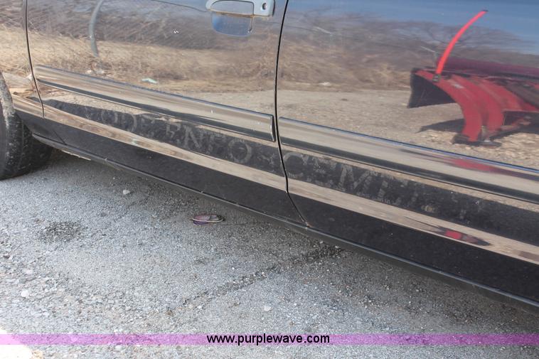 image for item E3333 2001 Ford Crown Victoria Police Interceptor