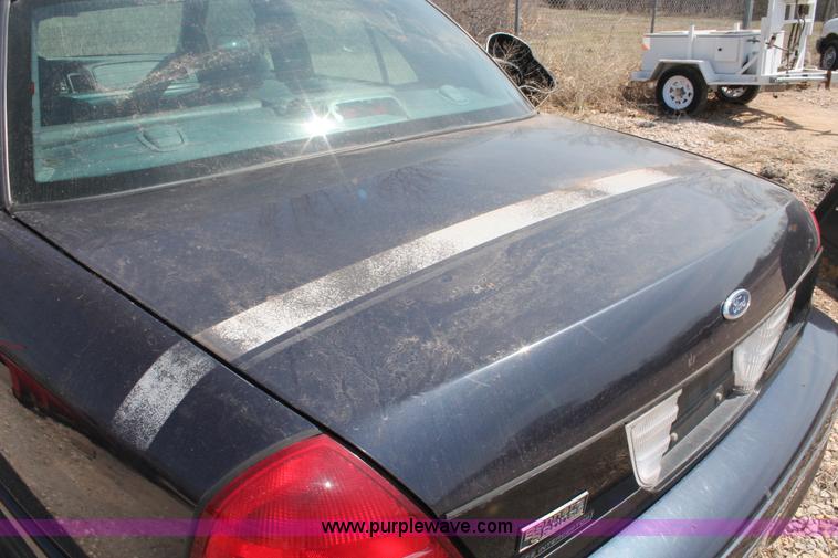 image for item E3333 2001 Ford Crown Victoria Police Interceptor