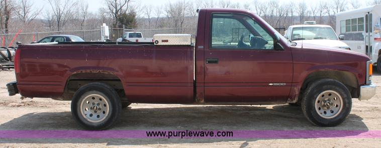 image for item E3334 1994 Chevrolet Cheyenne 1500 pickup truck