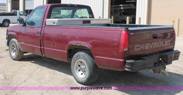 image for item E3334 1994 Chevrolet Cheyenne 1500 pickup truck